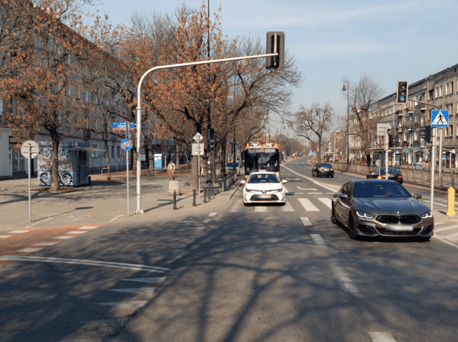 Skrzyżowanie ulic Mickiewicza z gen. Zajączka to punkt gdzie obecnie urywa się ścieżka rowerowa prow