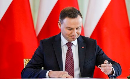 Prezydent nie pozostawia wątpliwości: podpisze ustawę przygotowaną przez PiS ustawę o wolnym dniu 12