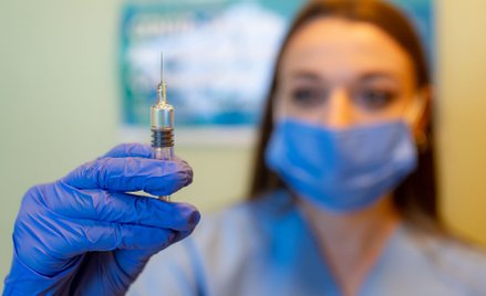 Unia czeka na szczepionki. Ma już trzy umowy