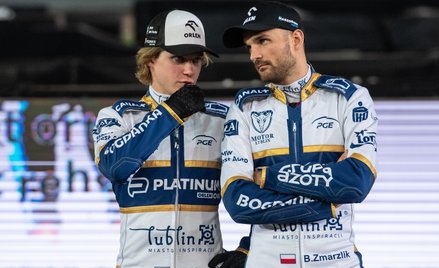 Bartosz Zmarzlik (z prawej)  wygrał w niedzielę tylko jeden z biegów w meczu ze Spartą