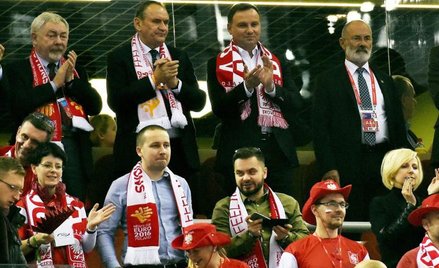 Otoczenie prezydenta mówi, że ochrona Andrzeja Dudy podczas meczu Polski z Serbią w Krakowie była il