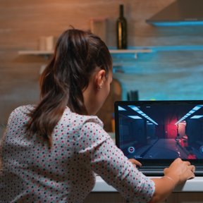 Naukowcy zwracają uwagę, że to nie same gry wideo są szkodliwe, ale ich nadmiar.