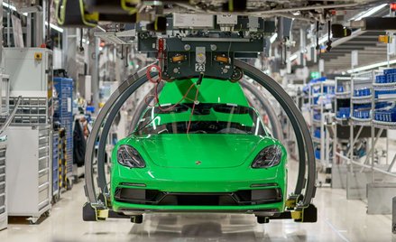 Nowa usługa Porsche. Możesz podejrzeć swoje auto w trakcie produkcji