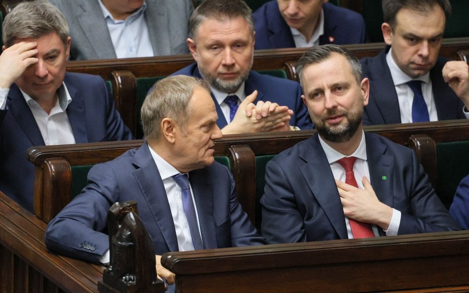 Sejm głosował nad poprawkami Senatu do ustawy wdrażającej program SAFE. Pierwszy rząd: premier Donal