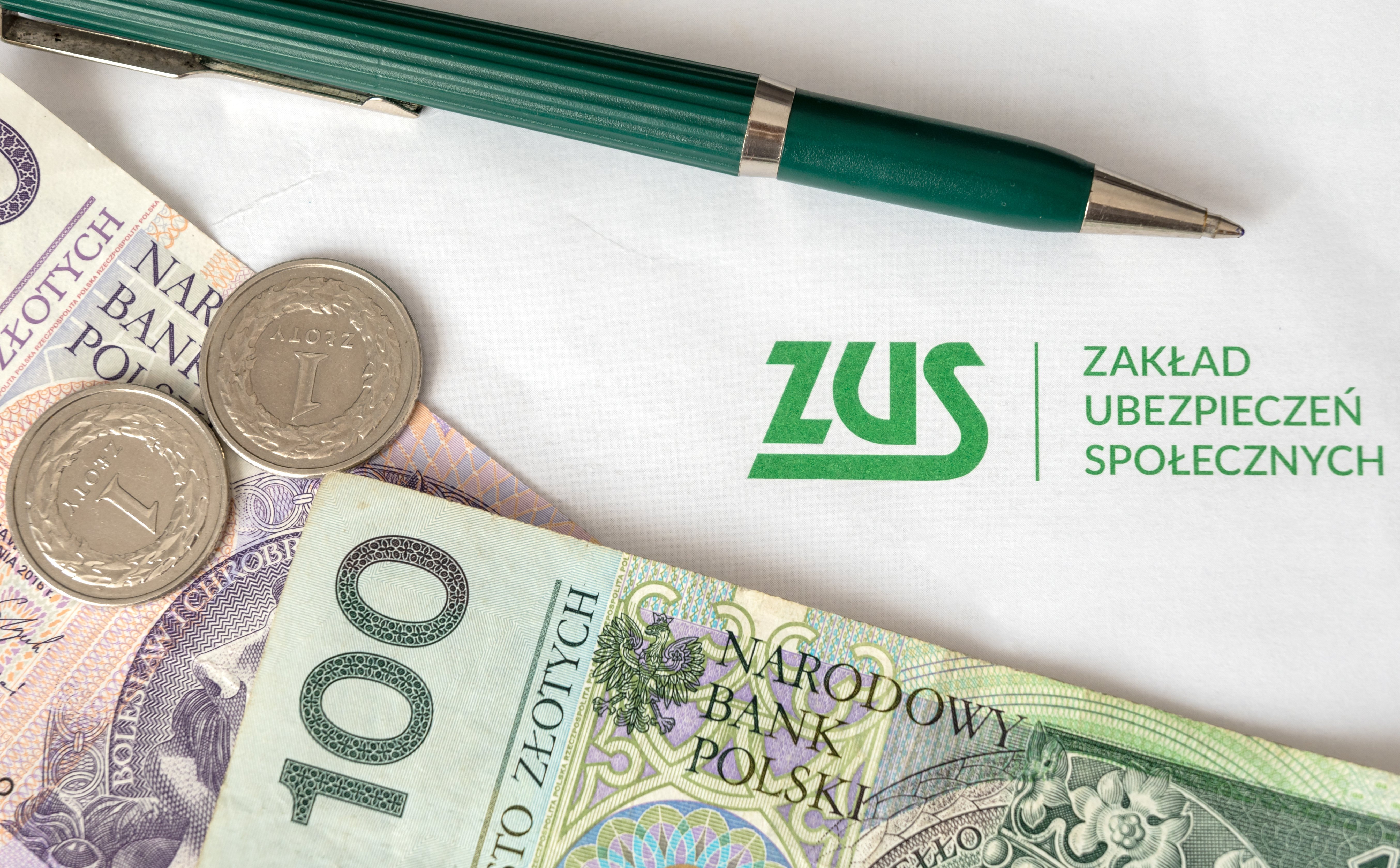 Niektórzy muszą powiadomić ZUS o przychodach. Termin mija 31 maja