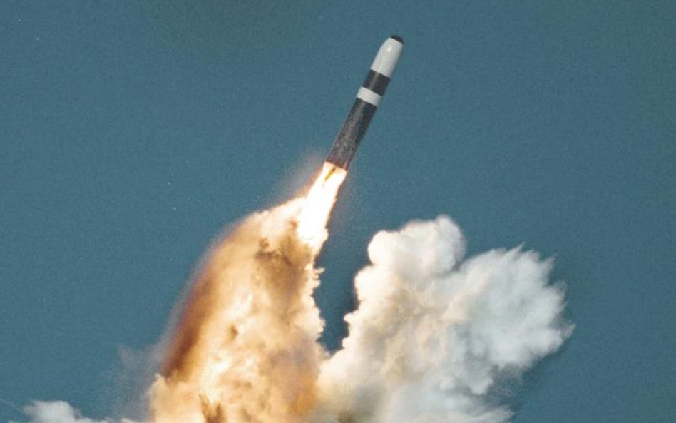 Start brytyjskiej rakiety z głowicą jądrową Trident II