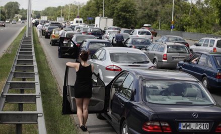 Warszawa, gigantyczny korek na Wisłostradzie