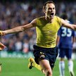 Andres Iniesta po podaniu Leo Messiego, w doliczonym czasie gry zdobył bramkę dającą Barcelonie fina