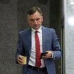 Długotrwała procedura ekstradycyjna Zbigniewa Ziobry rozpocznie się dopiero jesienią.