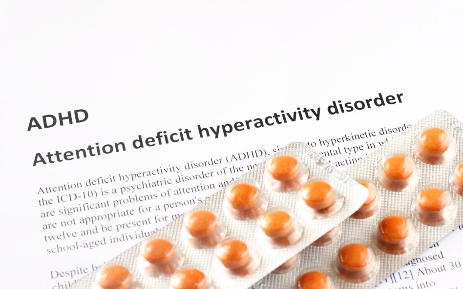 Zebrane interwencje podzielono na trzy duże kategorie: farmakologiczne, psychospołeczne oraz komplem