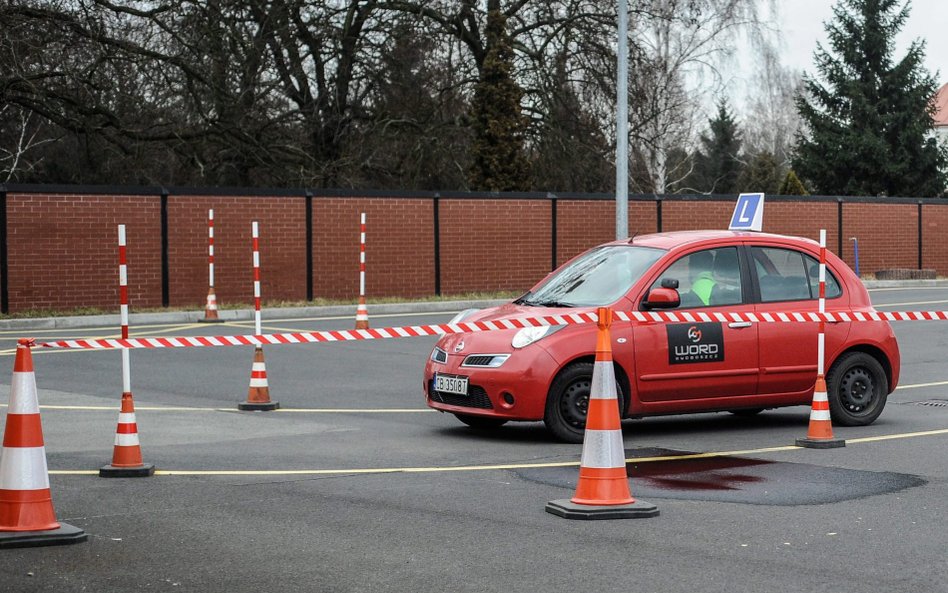 Czas oczekiwania
na egzamin
na prawo jazdy wydłużył się w ciągu roku kilkukrotnie
