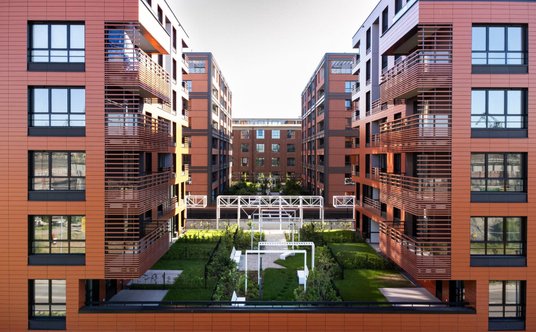 Euro Styl. Doki – wewnętrzne zielona patia tylko dla mieszkańców