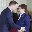 Prezydent Duda wygrał z premier Szydło na orędzia