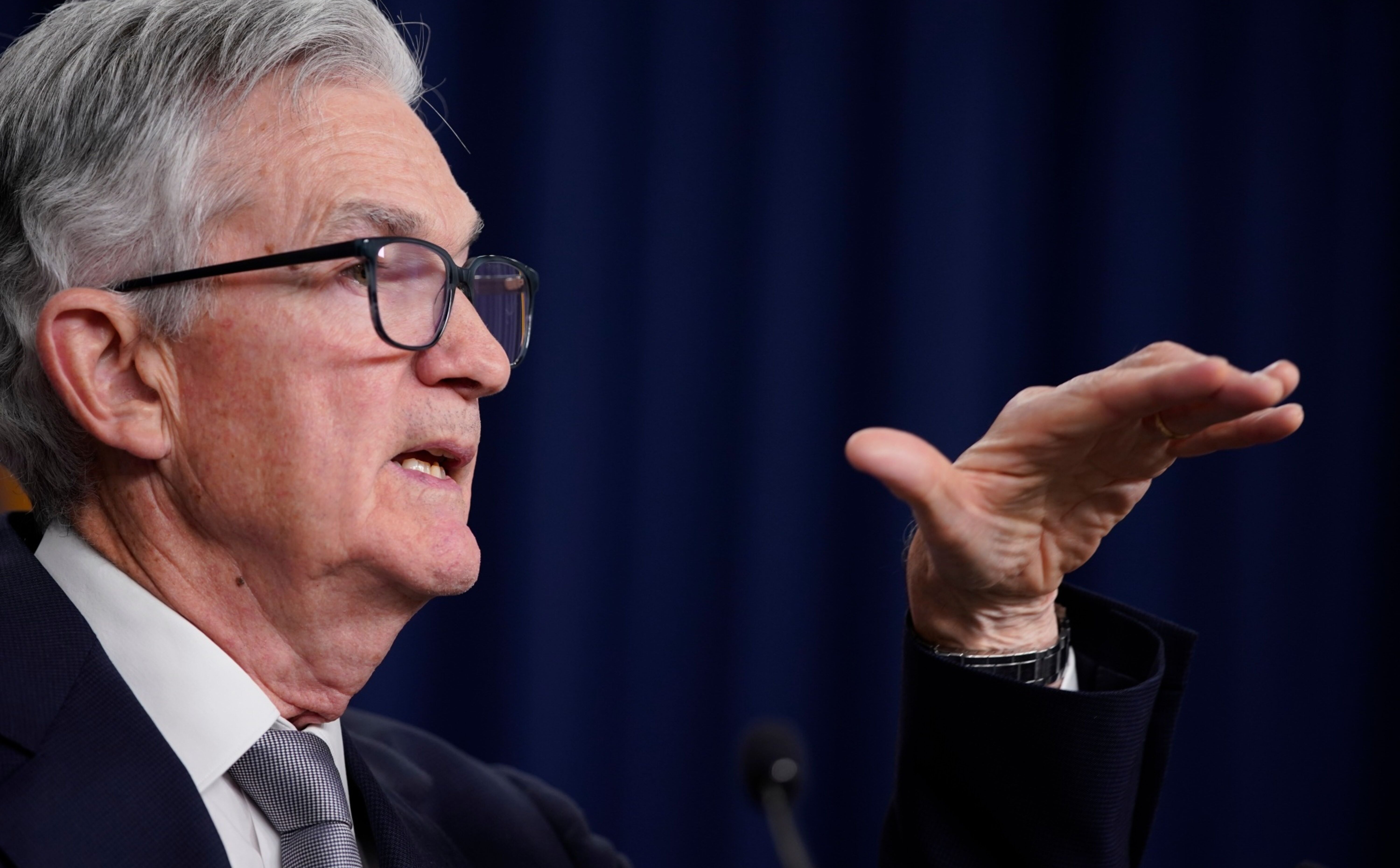 Szef Fedu ocalony, a cła na Chiny mogą spaść