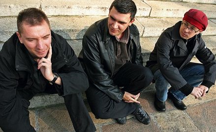 Marcin Wasilewski Trio: (od lewej) Michał Miśkiewicz – perkusja, Sławomir Kurkiewicz – kontrabas, Ma