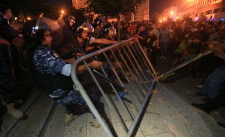 Gwałtowne protesty w Libanie. Powód? Nowy podatek