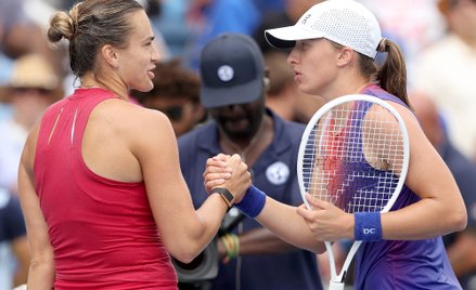 Iga Świątek przegrywa z Aryną Sabalenką. Pierwszy raz tak łatwo