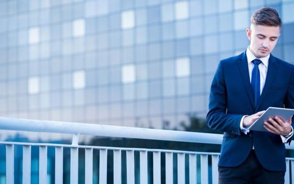 Handlowcy nawet w terenie, na tabletach czy smartfonach, mogą dziś sprawdzić, jaką historię płatnicz