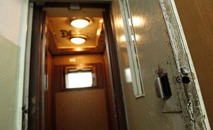 Wymieniają windy, nie czekając, aż im każą