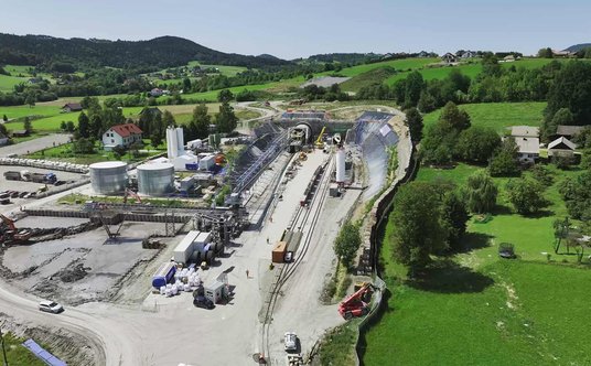 Budowa tunelu kolejowego w Męcinie