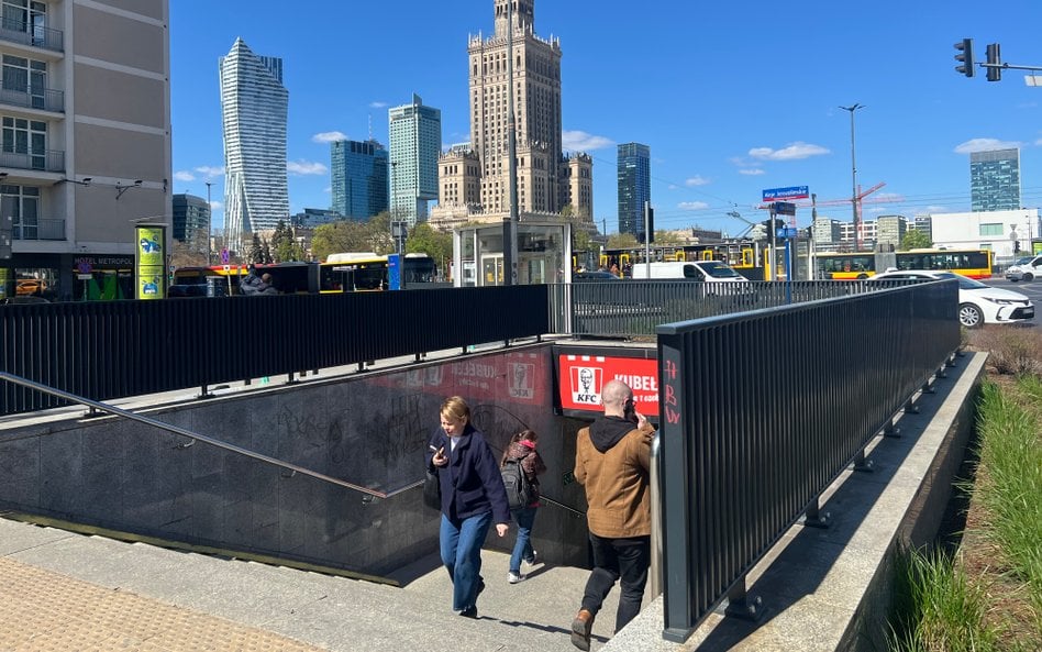 KE ma nowe prognozy dla Polski. Wzrost PKB mocny, finanse publiczne coraz słabsze