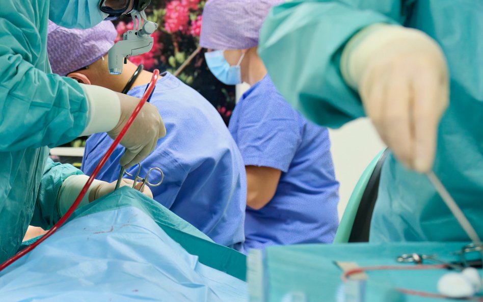 Lekarz wystawił faktury na blisko 220 tys. zł. Szpital ma 741 mln zł długu