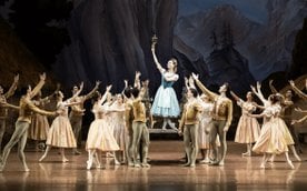 Poruszająca opowieść w baśniowej oprawie była pomysłem Theophila Gautiera, zainspirowanego legendą H