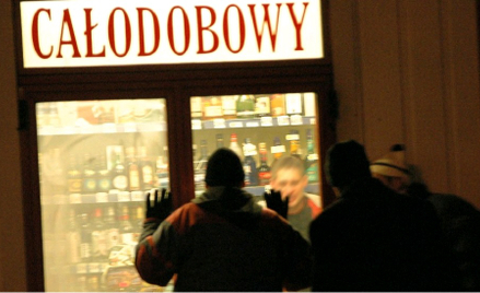 Całodobowe sklepy z alkoholem mogą zniknąć z miast