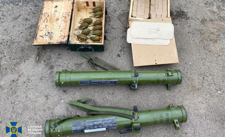 SBU znalazła porzucone rosyjskie arsenały. W nich m.in. pociski do Gradów