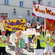 Obchody Dnia Dziecka w 2011 roku, przed Pałacem Prezydenckim.