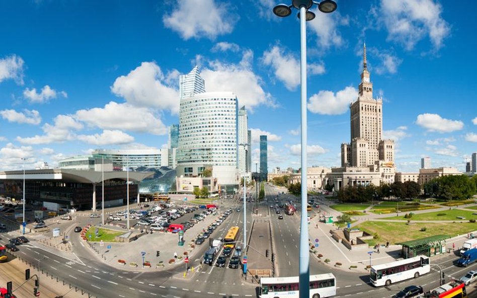 Mazowsze wydaje, Dolny Śląsk zaciska pasa