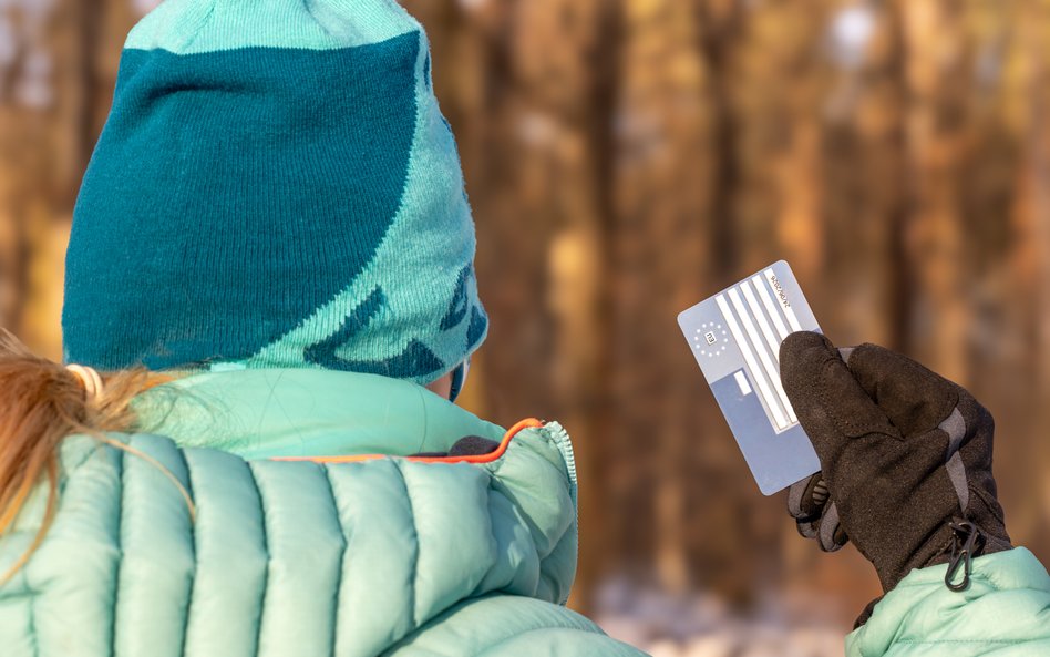 Karta EKUZ jest wydawana bezpłatnie osobom, które posiadają ubezpieczenie zdrowotne