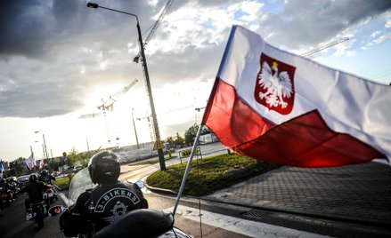 Sondaż: W Polsce nasila się nacjonalizm