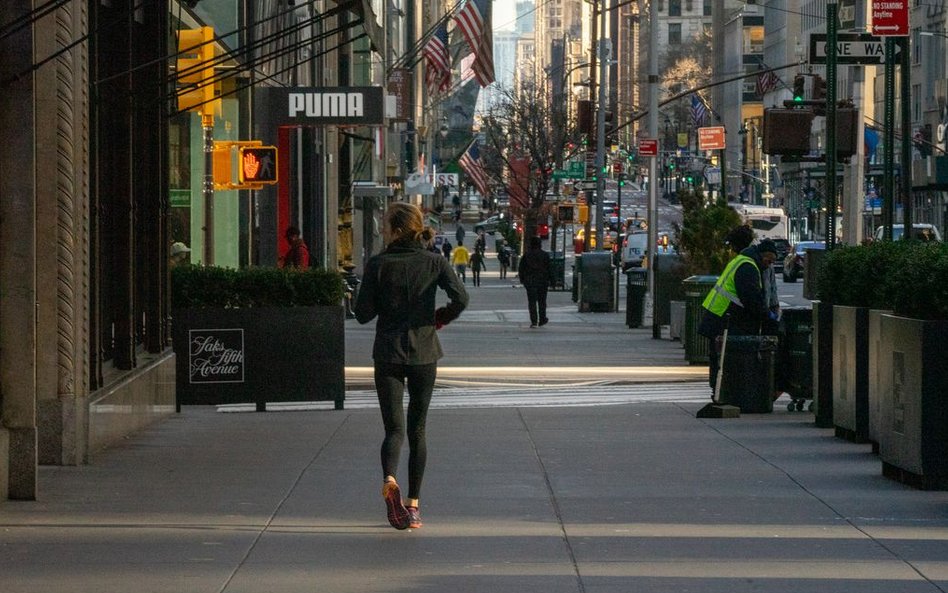 Nowy Jork zamyka restauracje, kina i szkoły