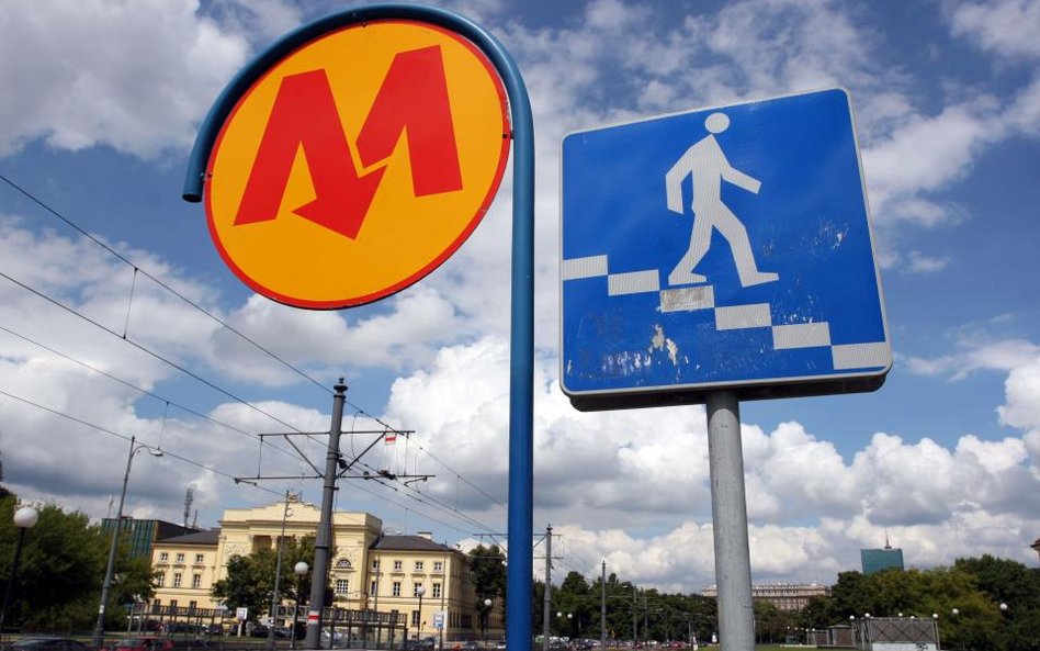Metro znów nie jeździ. W tunelu zapach gazu