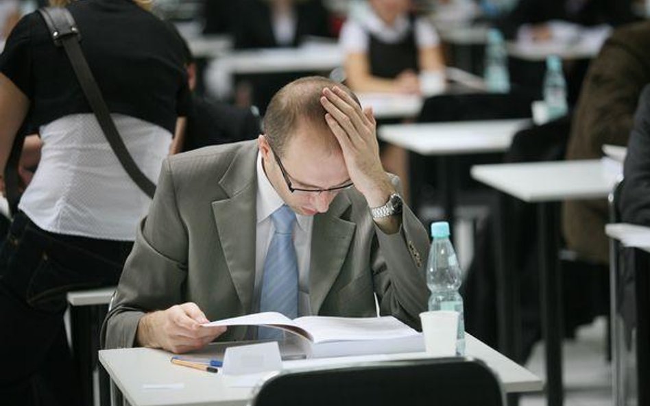 Czy przyszli prawnicy powinni uczyć się ustaw na pamięć