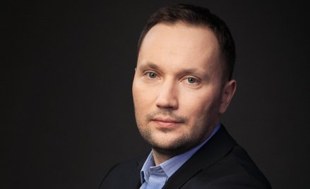 Firma związana z założycielem XTB Jakubem Zabłockim sprzedała część akcji. To spowodowało ich spadek