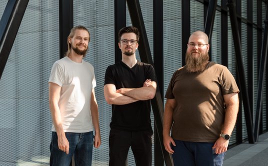 Wśród wyróżnionych w 2025 roku polskich projektów znalazł się SmartHEAL, inteligentny opatrunek moni
