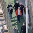 Do hiszpańskich wybrzeży ciągle docierają imigranci. Na zdjęciu: kolejna grupa w porcie w Almerii