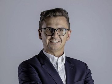 7,7 proc. Marcin Czyczerski prezes CCC W trudnym roku główne podstawowe wynagrodzenie tnącego koszty