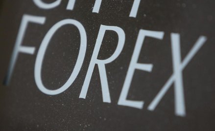 Forex: średnia strata w 2020 r. przekroczyła 11 tys. zł
