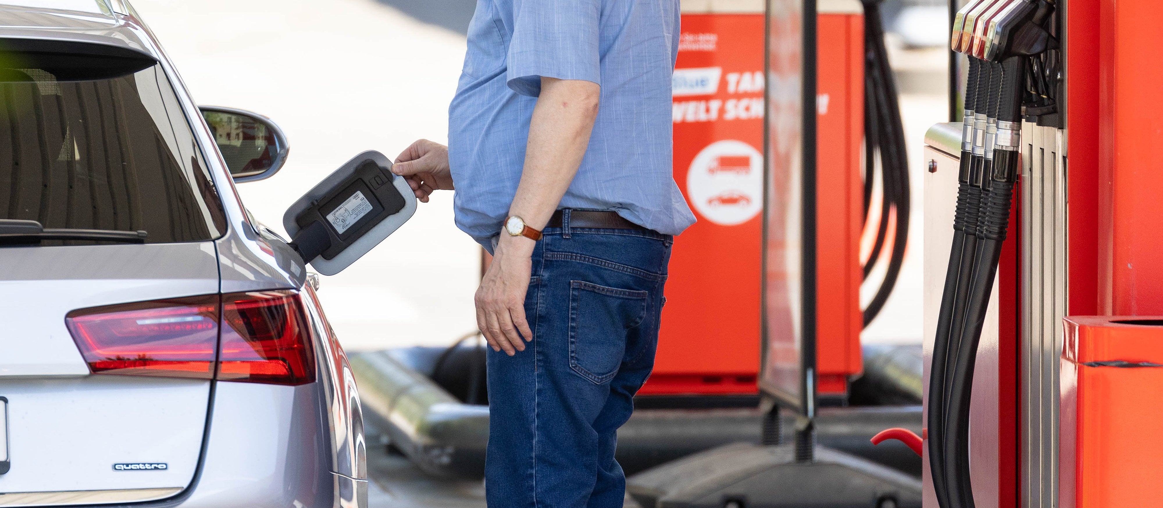 Niemcy szturmują Polskę. „Nie stać mnie na benzynę w Niemczech”