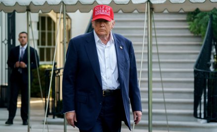 Chaotyczne działania prezydenta Donalda Trumpa i groźby kierowane przeciwko sojusznikom (np. Kanadzi