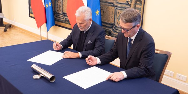 Aleksander Kwasniewski's papers  have been placed in the archive. Where will you be able to see them?