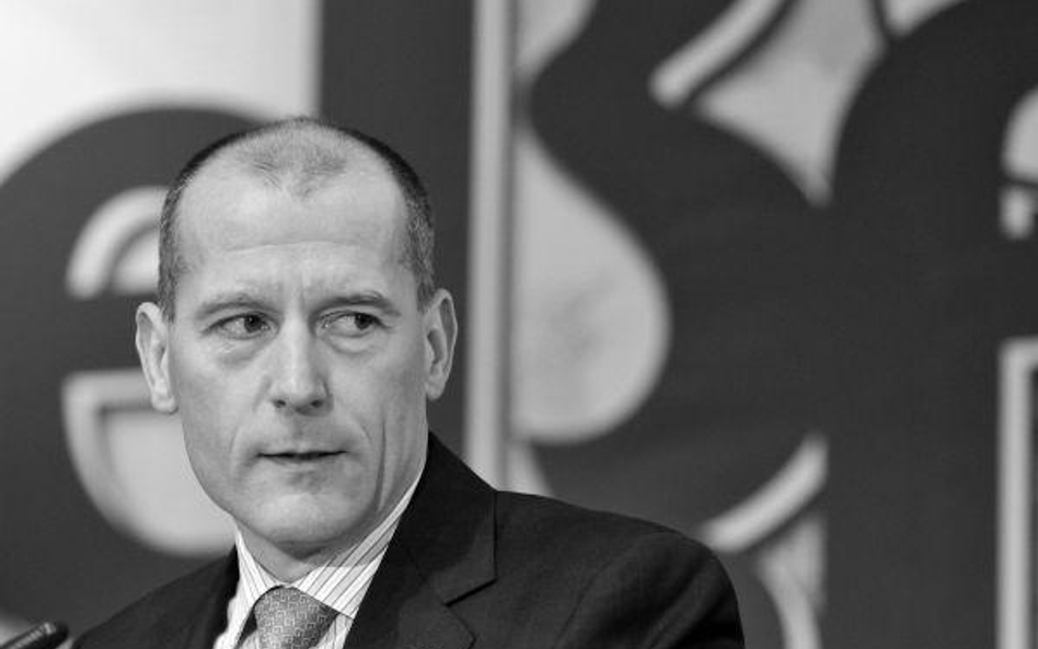 Rezygnację z zajmowanego stanowiska prezes Narodowego Banku Czech, Zdenek Tuma
