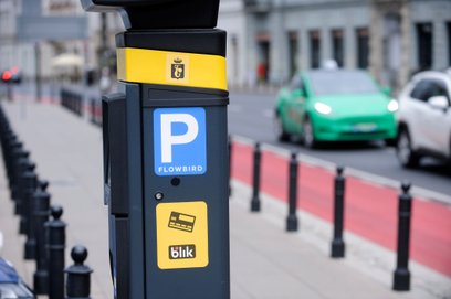 W dużą część świątecznych dni w centrum Warszawy można będzie parkować za darmo