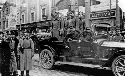 Dowódca powstania wielkopolskiego gen. Józef Dowbor-Muśnicki w Poznaniu. „W pierwszej połowie roku t