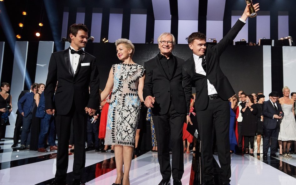 Dawid Ogrodnik, Aleksandra Konieczna i Andrzej Seweryn oraz oraz reżyser Jan Matuszyński.