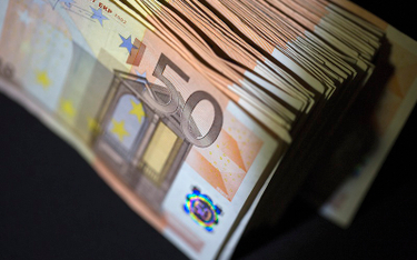 900 mln euro trafi w niesprawny system