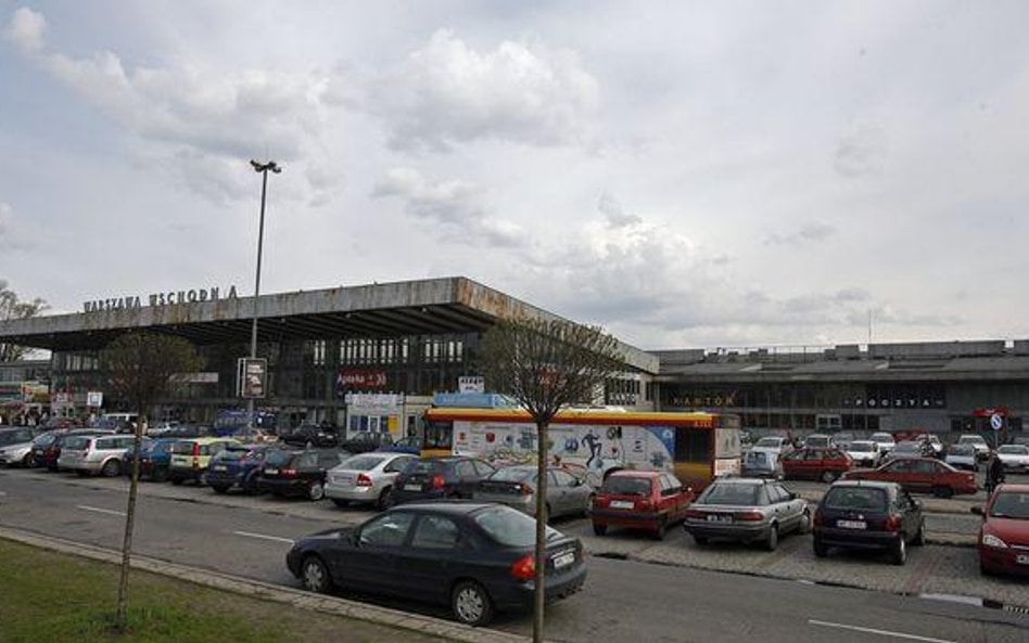 W mieście kierowca nie może pracować dłużej niż dziesięć godzin